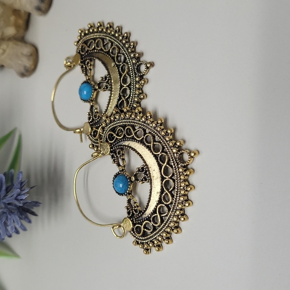 Two Turquoise Basket Weaver Hoop Earrings - Picture 9 of 13